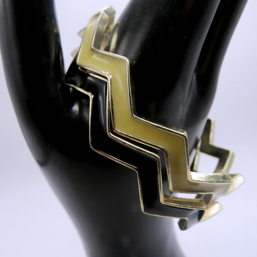 Gold‎ Tone Chevron Zigzag Enamel Bangle Bracelet Set Black Cream Geometric